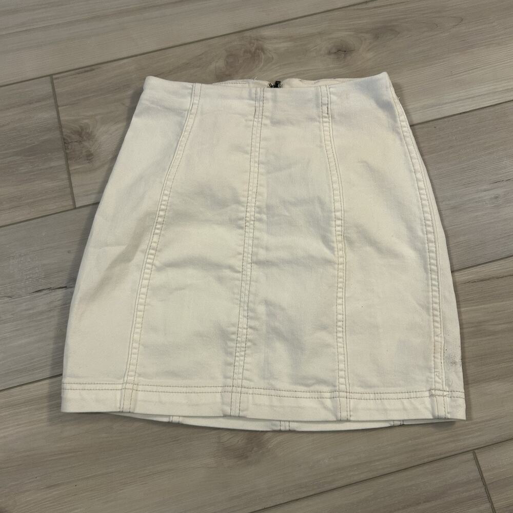 Free People White Denim Mini Skirt Size 2 High Waist Raw Hem Zipper Back Casual